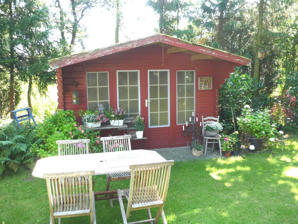 Eggers - Gemuetliche Ferienwohnung Im Erdgeschoss Wallsbull Exterior foto